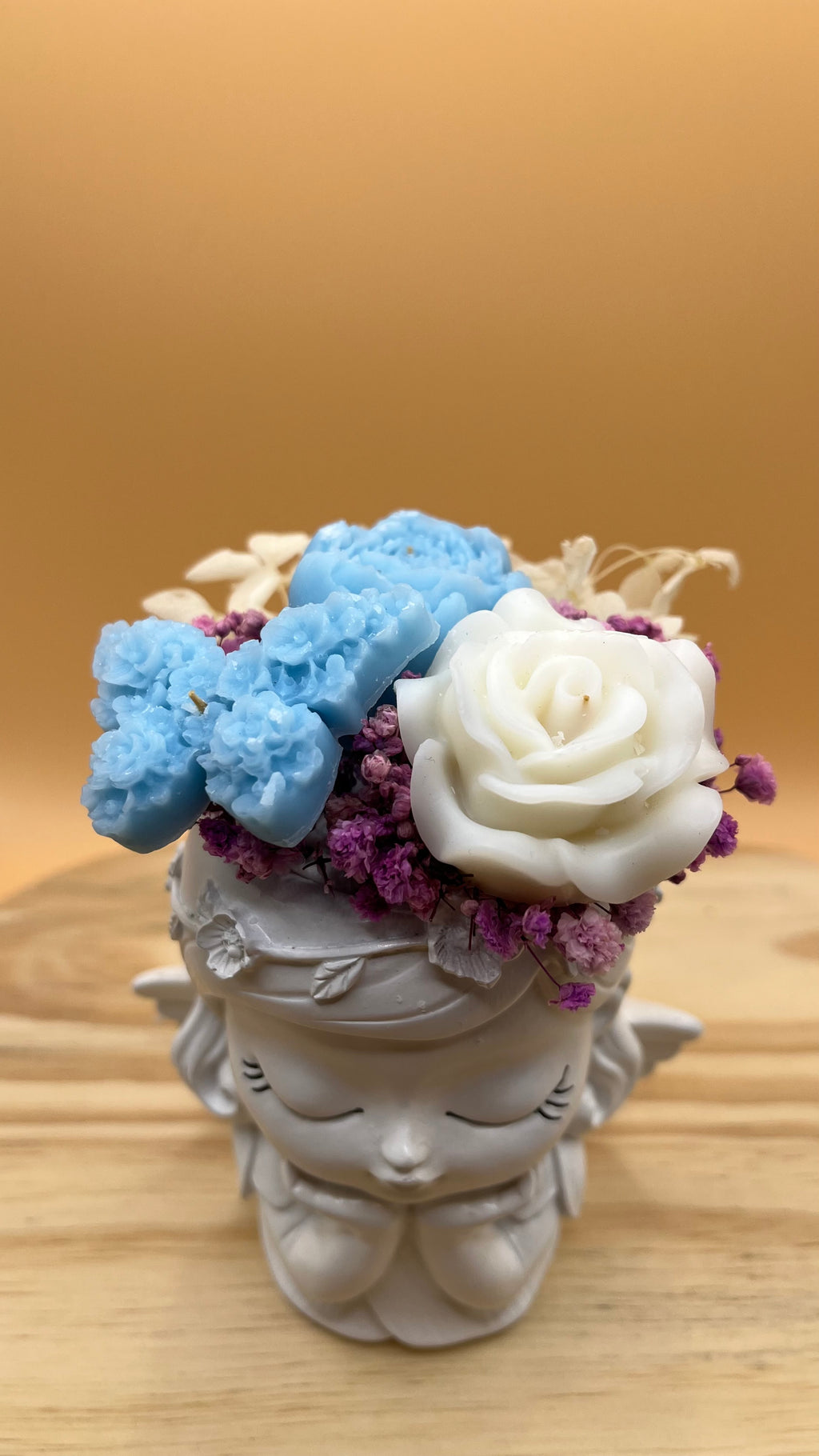 Bouquet de fleurs cirées fillette